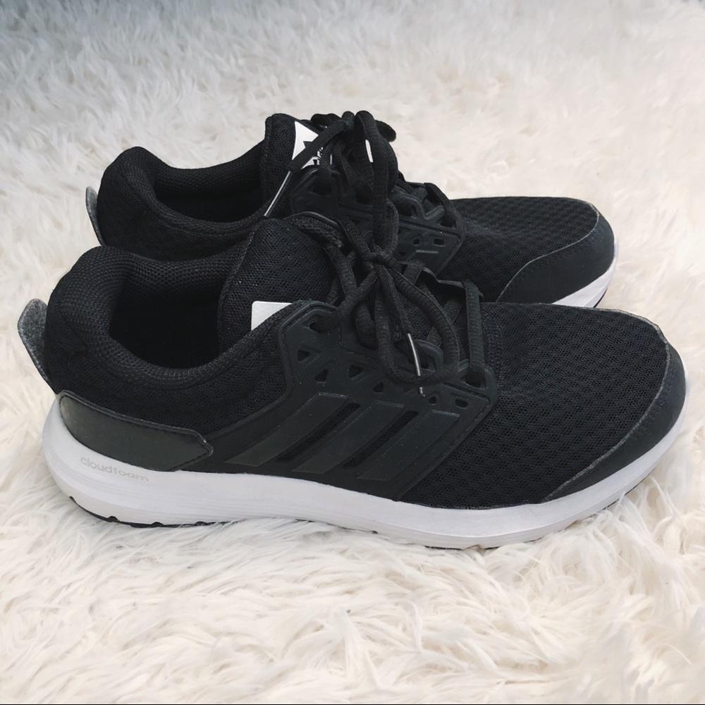 MOVE OUT SALE Adidas Black Sneakers